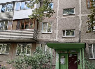 Продаю 3-комнатную квартиру, 48 м2, Воронеж, улица Хользунова, 23