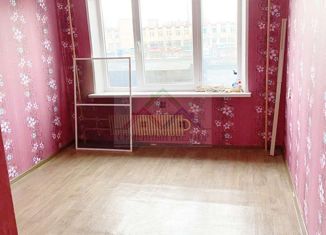 Продаю 1-ком. квартиру, 17 м2, Старый Оскол, микрорайон Молодогвардеец, 2