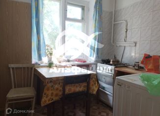 Продам 2-комнатную квартиру, 44.2 м2, Еманжелинск, улица Ленина, 19