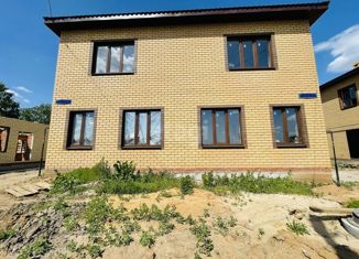 Продам таунхаус, 100 м2, село Столбище, Садовая улица