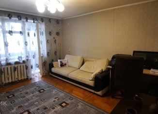 Продаю двухкомнатную квартиру, 50 м2, поселок городского типа Свободы, проспект Калинина, 158