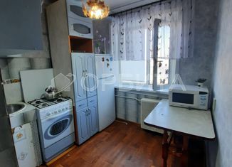 Сдам в аренду двухкомнатную квартиру, 46 м2, Тюменская область, улица Пермякова, 4