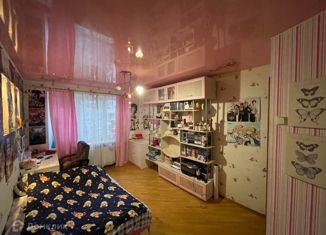 Продам 2-комнатную квартиру, 54 м2, городской посёлок Новоселье, городской посёлок Новоселье, 13