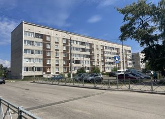 Продается 2-комнатная квартира, 56.6 м2, Приозерск, улица Гоголя, 11