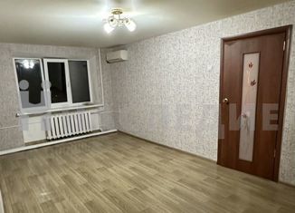 Продажа 3-ком. квартиры, 56 м2, Новочеркасск, Баклановский проспект, 140