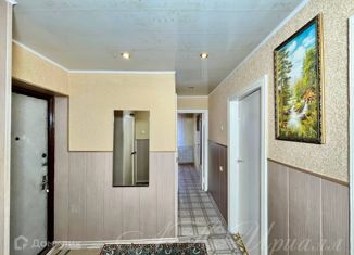 Трехкомнатная квартира на продажу, 61.1 м2, Железногорск, улица Дружбы, 2