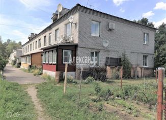 Продается 2-ком. квартира, 42.6 м2, поселок Петровское, Шоссейная улица, 17