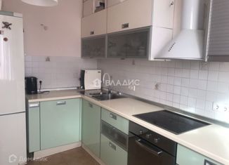 Продаю 2-ком. квартиру, 51.7 м2, Москва, улица Дмитриевского, 23, улица Дмитриевского