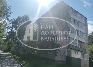 Продается 3-комнатная квартира, 52 м2, Добрянка, улица Копылова, 69А