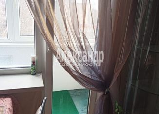 Продам 3-комнатную квартиру, 45 м2, Красное Село, Гвардейская улица, 19к3