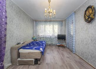Продаю 2-комнатную квартиру, 42 м2, Омская область, улица Чкалова, 33