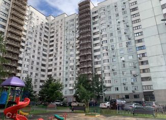 Сдам в аренду 3-ком. квартиру, 90 м2, Москва, улица Островитянова, 5, метро Тропарёво