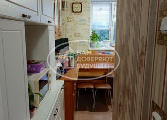 Продается 1-ком. квартира, 37 м2, Лысьва, улица Суворова, 18