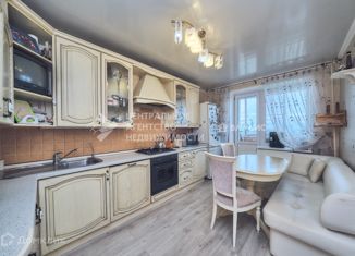 Продается 3-ком. квартира, 97.5 м2, Рязань, улица Зубковой, 17к3, район Песочня