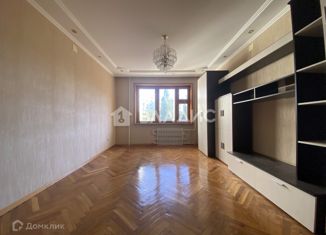 Продается 3-комнатная квартира, 65 м2, Старый Оскол, микрорайон Жукова, 29Б