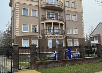 Продается четырехкомнатная квартира, 93.5 м2, Зеленоградск, улица Ленина, 40