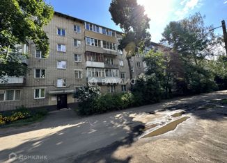 Двухкомнатная квартира на продажу, 47.3 м2, Ярославль, улица Ньютона, 40, район Суздалка