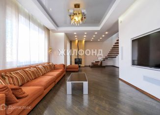 Продам 3-ком. квартиру, 143.7 м2, Новосибирск, улица Державина, 20, метро Красный проспект