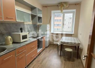 Сдается в аренду 1-комнатная квартира, 44 м2, Тюменская область, улица Чернышевского, 2А