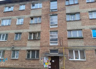 Сдается в аренду двухкомнатная квартира, 23 м2, Екатеринбург, улица Черепанова, 4А, улица Черепанова