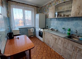 Аренда 3-комнатной квартиры, 68 м2, Тобольск, 8-й микрорайон, 16