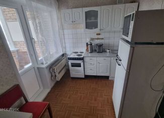 Сдам в аренду 2-ком. квартиру, 55 м2, Москва, улица Вучетича, 16к1, улица Вучетича