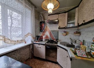 Продается 3-ком. квартира, 65 м2, Астраханская область, улица Безжонова, 86