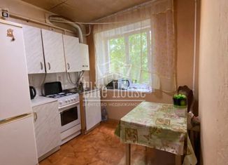 Продам 1-комнатную квартиру, 32 м2, Калужская область, улица Маршала Жукова, 22