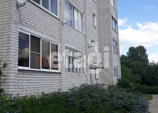 Продается двухкомнатная квартира, 51.3 м2, Архангельская область, улица Ульянова, 5
