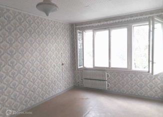 Продаю однокомнатную квартиру, 32.4 м2, Тихвин, 6-й микрорайон, 16