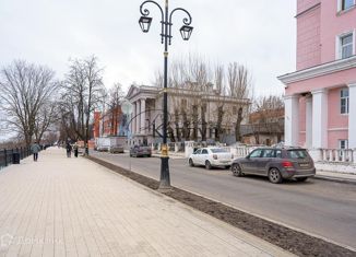 Продается четырехкомнатная квартира, 135 м2, Нижний Новгород, улица Семашко, 2, улица Семашко