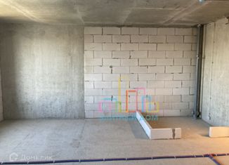 Продаю 2-комнатную квартиру, 42 м2, Москва, проспект Лихачёва, 12к4, метро Технопарк