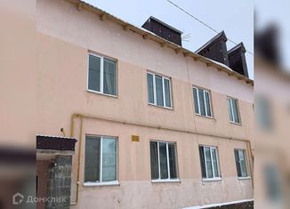 Продается двухкомнатная квартира, 46 м2, село Киргиз-Мияки, переулок Акмуллы, 5