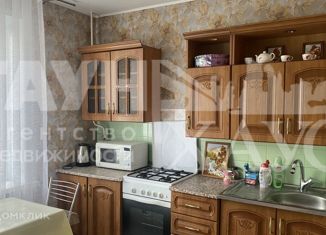 Сдаю в аренду однокомнатную квартиру, 38 м2, Балаково, Степная улица, 10