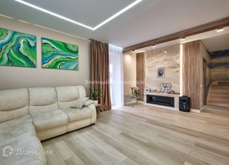 Продам дом, 235 м2, посёлок городского типа Берёзовка, Трактовая улица