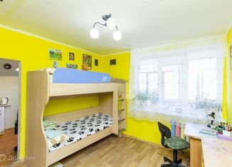 Продается двухкомнатная квартира, 41.9 м2, Тюменская область, улица Республики, 239