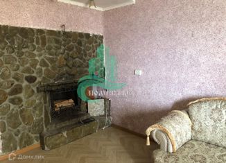 Продаю 5-ком. квартиру, 103.8 м2, посёлок городского типа Орджоникидзе, улица Ленина, 4