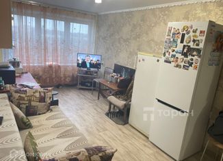 Продается трехкомнатная квартира, 74 м2, Челябинск, Тракторозаводский район, Салютная улица, 23