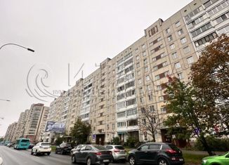 Аренда 2-комнатной квартиры, 46 м2, Санкт-Петербург, Звёздная улица, 9к1