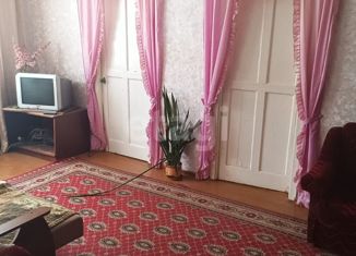 Продается четырехкомнатная квартира, 61 м2, Челябинская область, улица 50 лет ВЛКСМ, 1