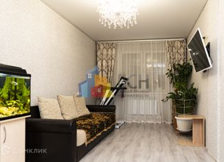 Продаю 3-ком. квартиру, 80 м2, посёлок Петровский, Петровская улица, 8