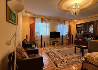 Продаю дом, 309 м2, посёлок городского типа Нижняя Мактама, улица Ибрагимова, 19