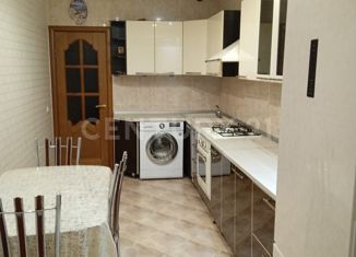 Продается 3-комнатная квартира, 79 м2, Беслан, улица Победы, 65