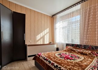 Продаю четырехкомнатную квартиру, 97 м2, Ейск, Октябрьская улица, 288