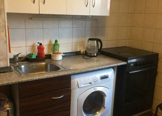 Продажа трехкомнатной квартиры, 65 м2, Москва, улица Генерала Тюленева, 25, метро Тёплый Стан