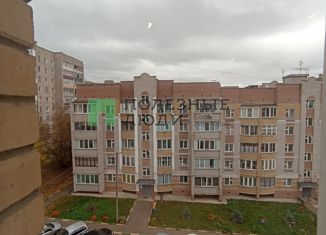 Продается однокомнатная квартира, 32 м2, Киров, Октябрьский район, улица Крупской, 5к2