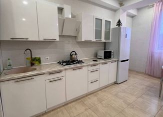 2-комнатная квартира на продажу, 65 м2, село Орёл-Изумруд, Банановая улица, 13/10Б