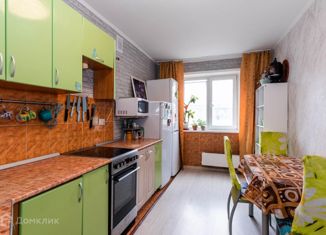 Продам трехкомнатную квартиру, 60.2 м2, Кемеровская область, улица 40 лет ВЛКСМ, 114
