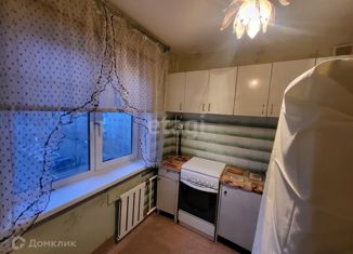 Продается трехкомнатная квартира, 48.4 м2, Красноярск, улица 60 лет Октября, 40А, Свердловский район