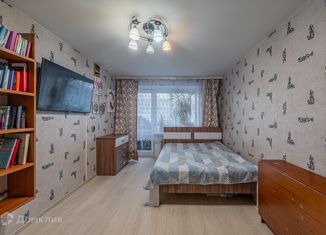 Продам 2-комнатную квартиру, 44.5 м2, Екатеринбург, улица Старых Большевиков, 84к4